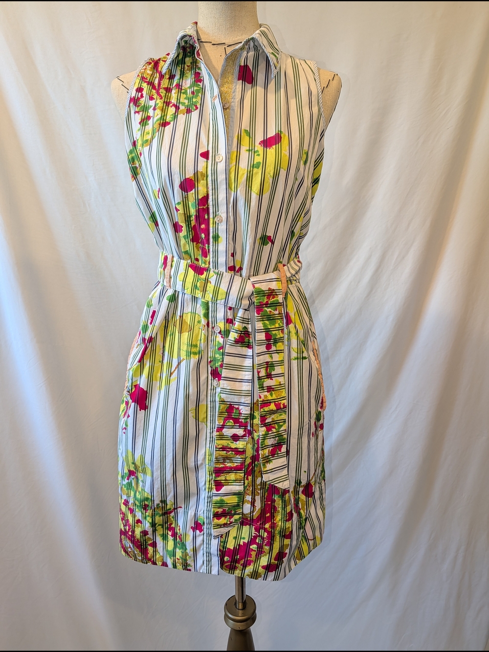Robert Graham White Sleeveless Stripe Button Shirt Dress Yellow Pink details art